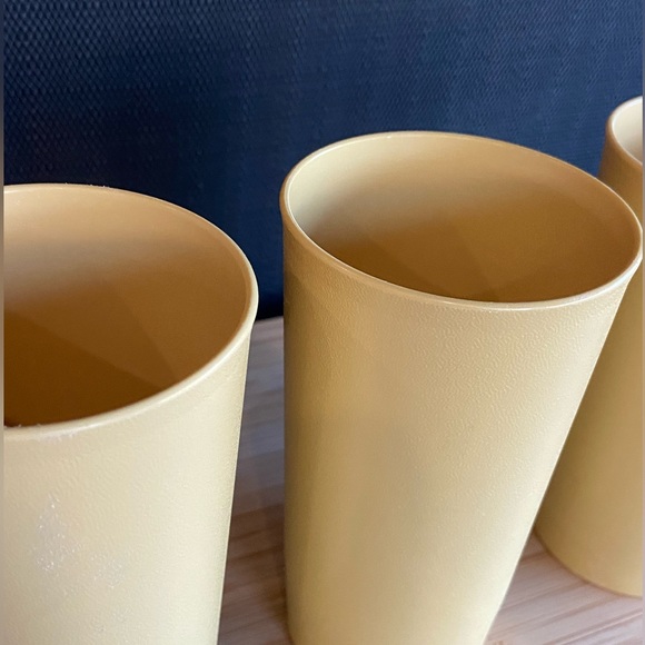 Vintage Tupperware Tumblers Cups 12oz Set of 3 Golden Harvest - Picture 2 of 4